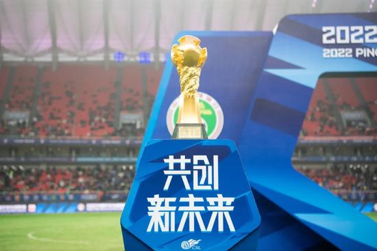 他扒开我的内裤强吻我下面视频