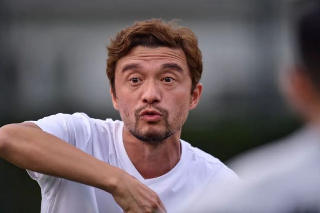 在线亚洲精品自拍